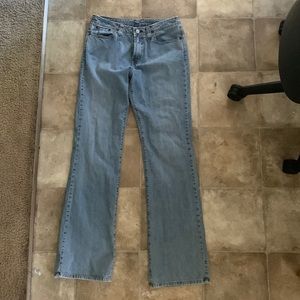 No longer fits and would hate to throw away, only worn a couple of times